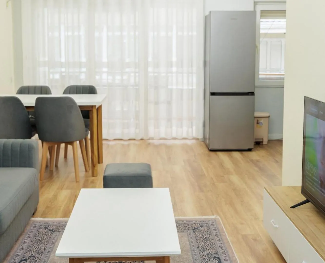 Izzy Apartments 티라나